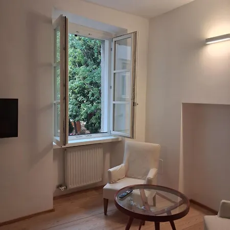 Vicolo Al Duomo Apartment *