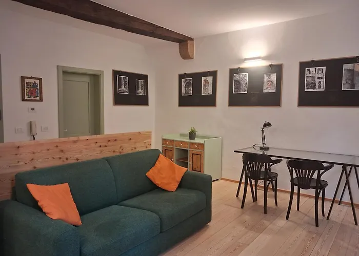 Vicolo Al Duomo 公寓 *