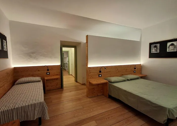 Vicolo Al Duomo 特伦托